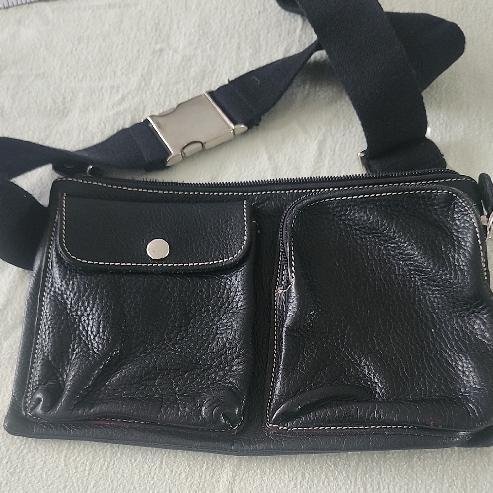 ROOTS Black Leather Waist Bag with Dual Front Pockets